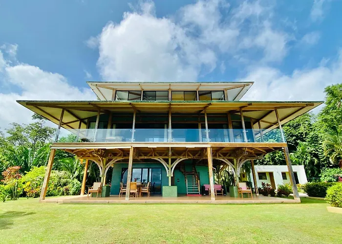 Luxury With Stunning Pacific View *